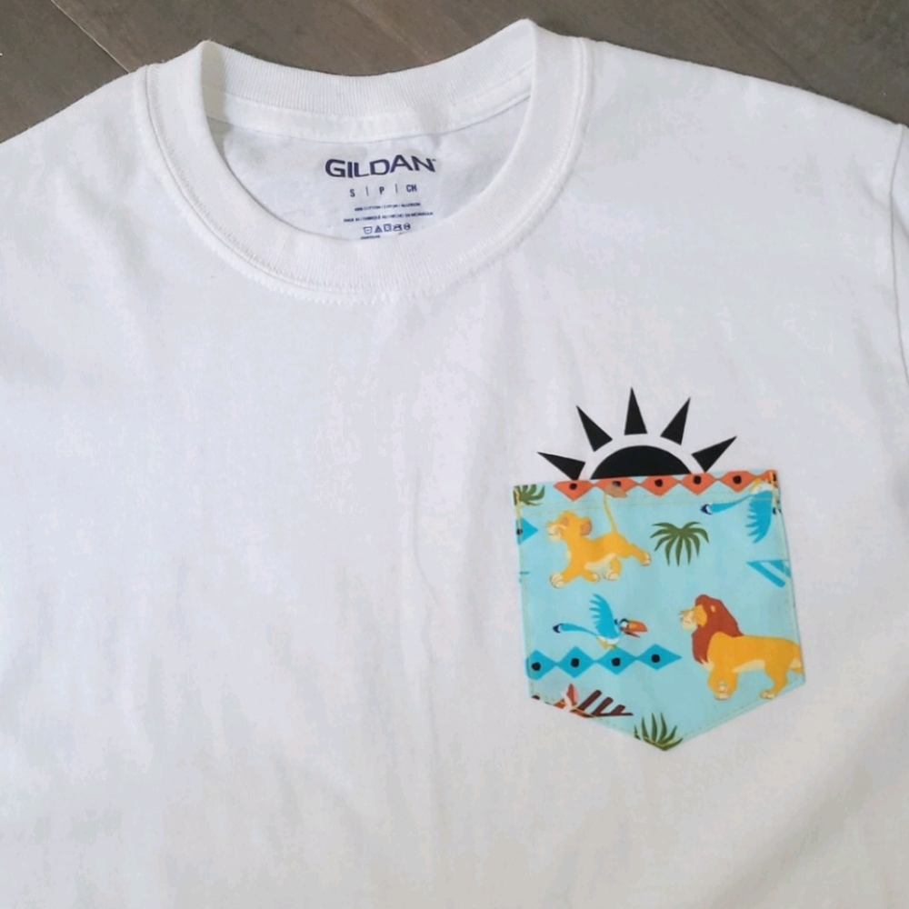 NWOT Disney Lion King Pocket Tee S